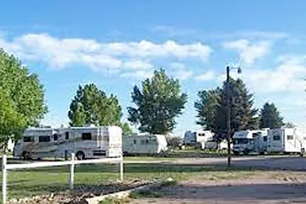 Chuckwagon RV photo showing RVs in the park